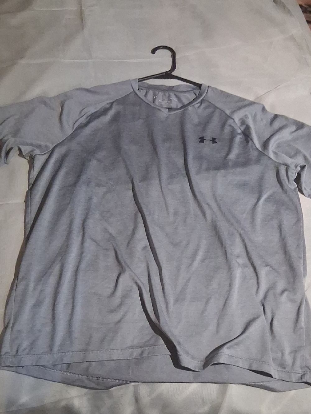 Under Armour Light Gray Men's Short Sleeve Training Tee